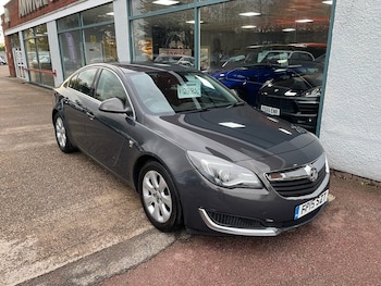 Vauxhall - Insignia