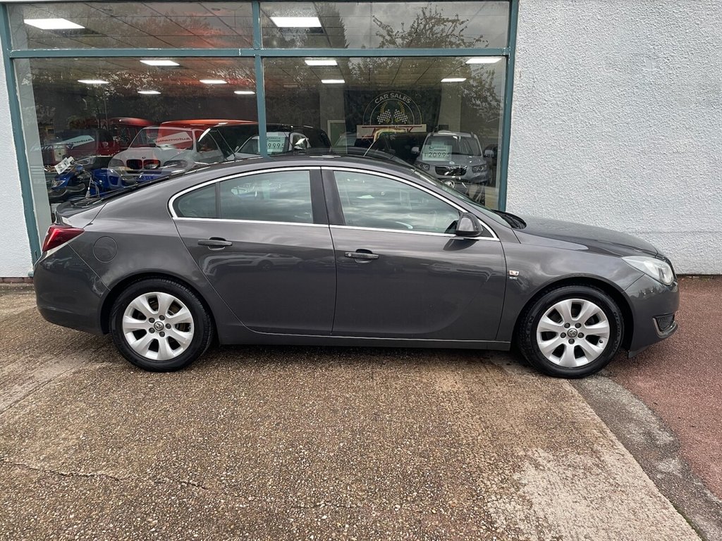 Used Vauxhall Insignia 2015 for sale - 76406797: Photo 2