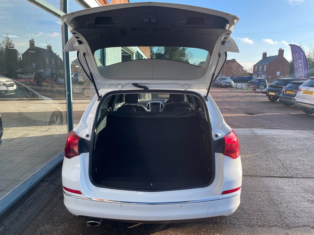 Used Vauxhall Astra 2014 for sale - 77263461: Photo 6