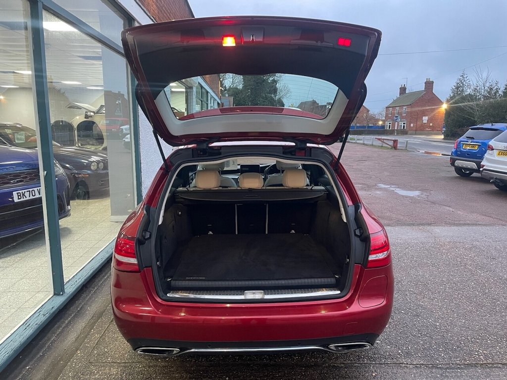 Used Mercedes-Benz C Class 2016 for sale - 77608968: Photo 5