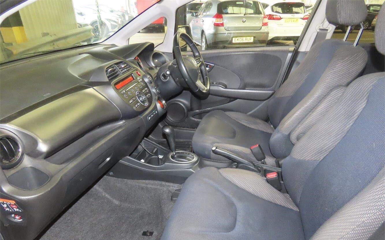 Used Honda Jazz 2015 for sale - 77009890: Photo 2