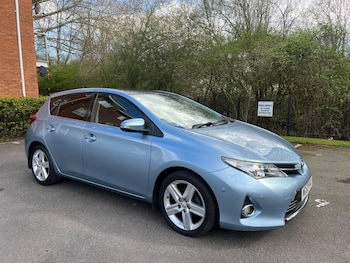 Toyota Auris feature image