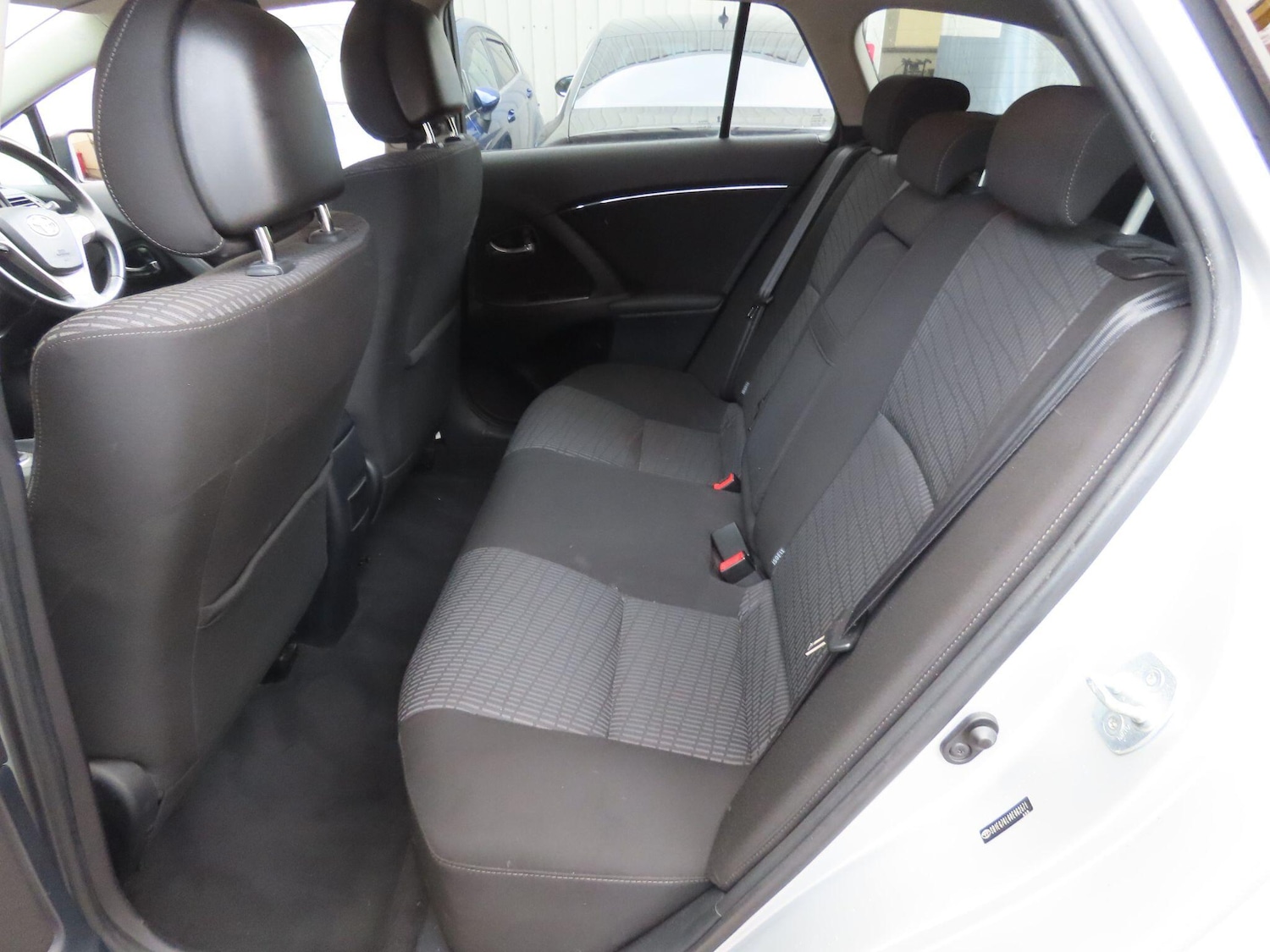 Used Toyota Avensis 2011 for sale - 76499667: Photo 9