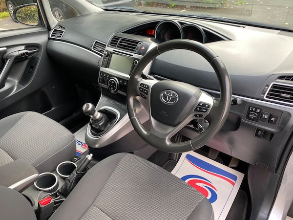 Used Toyota Verso 2015 for sale - 76059371: Photo 10