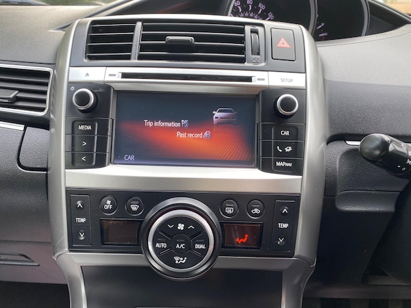 Used Toyota Verso 2015 for sale - 76059371: Photo 17