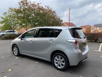 Used Toyota Verso 2015 for sale - 76059371: Photo 4