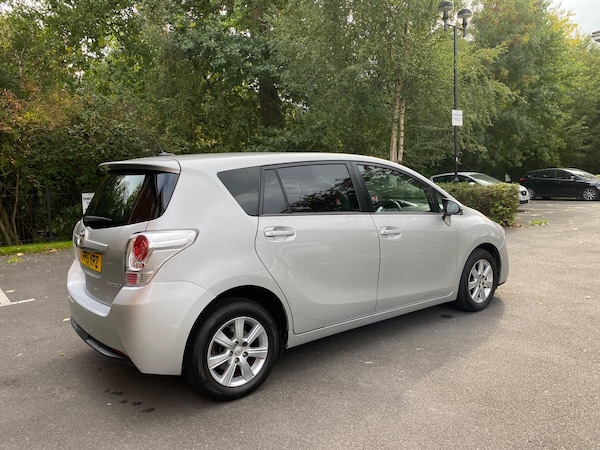 Used Toyota Verso 2015 for sale - 76059371: Photo 6