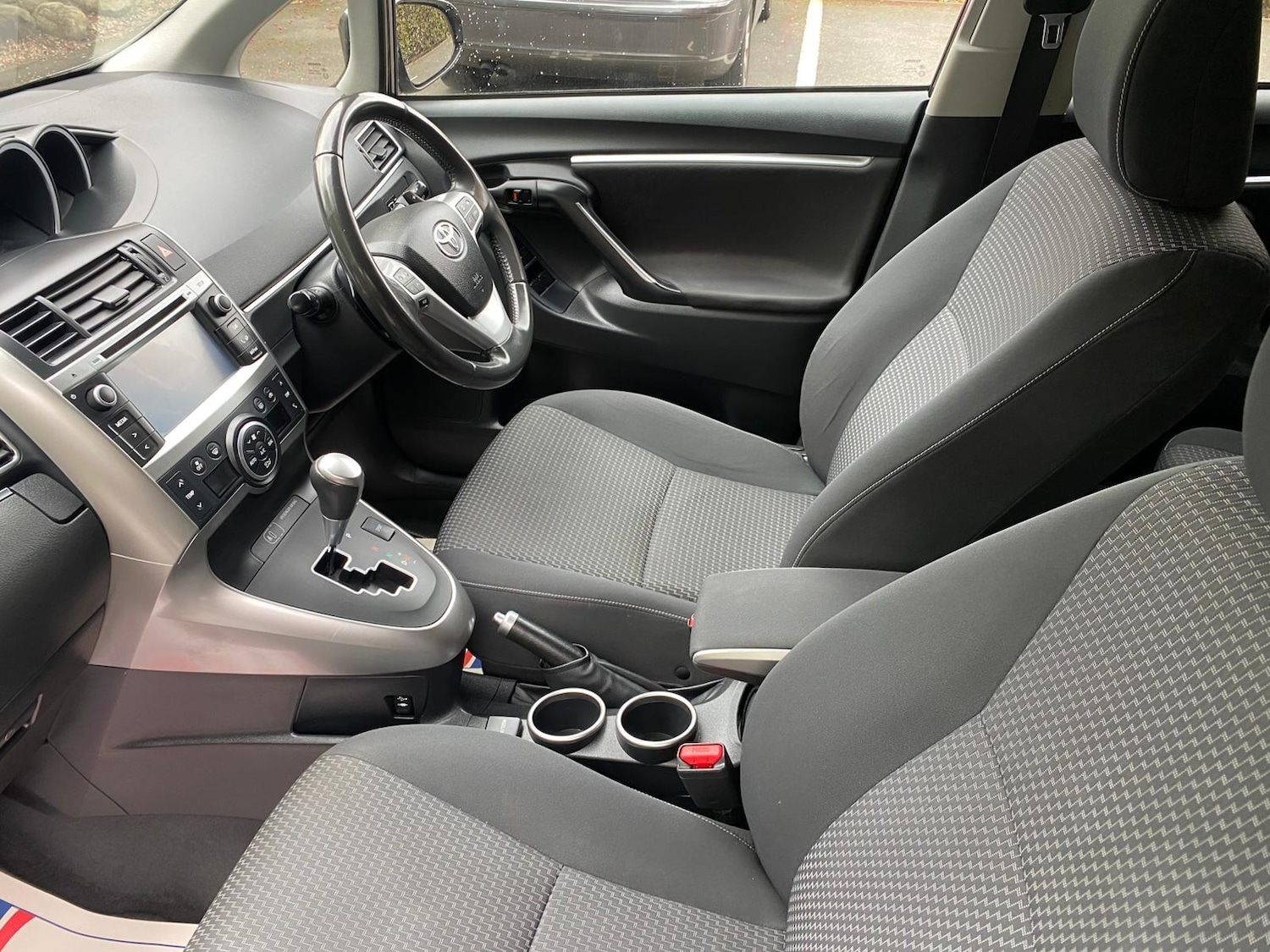 Used Toyota Verso 2014 for sale - 77239291: Photo 9