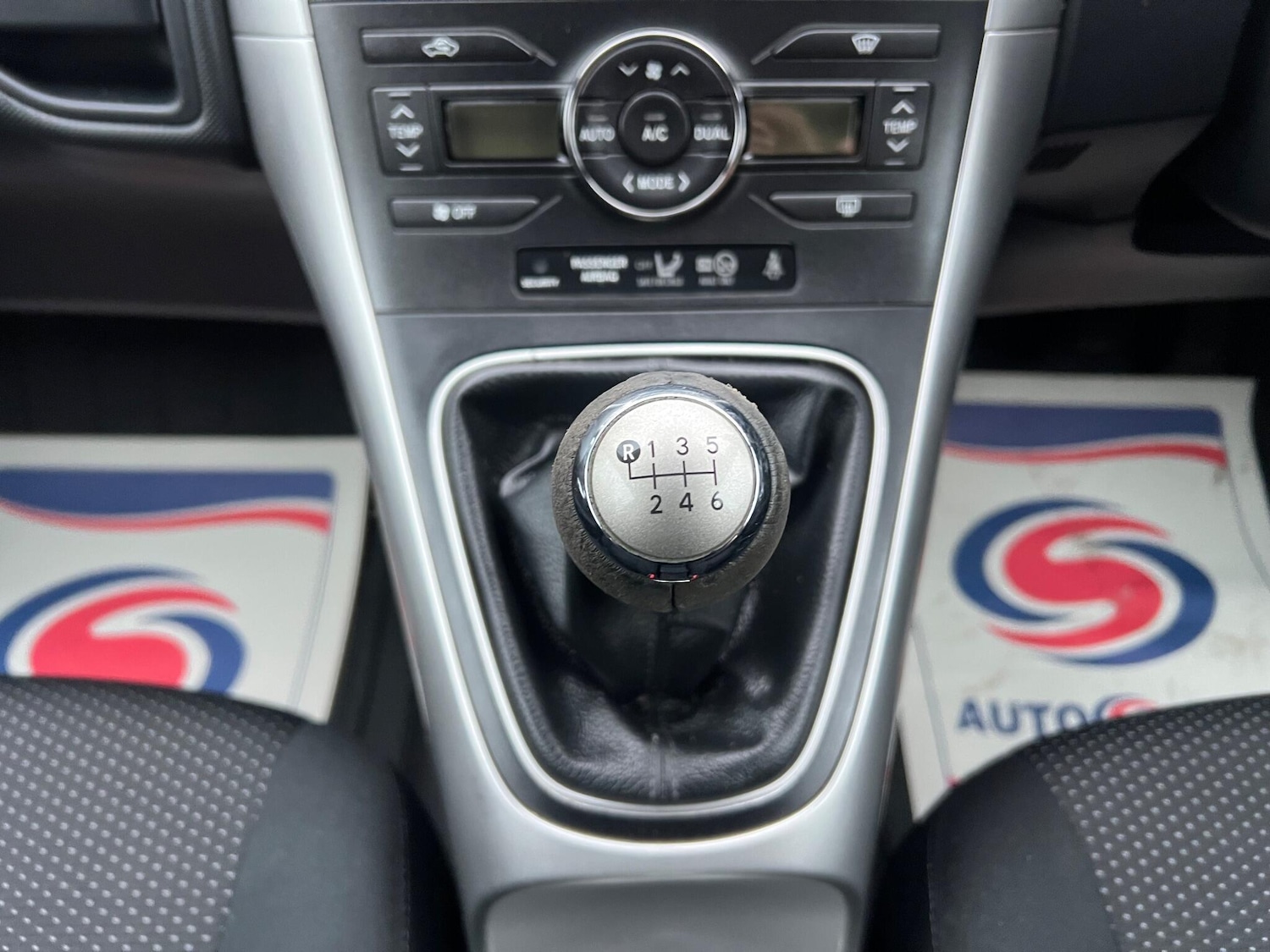 Used Toyota Auris 2011 for sale - 77145428: Photo 18