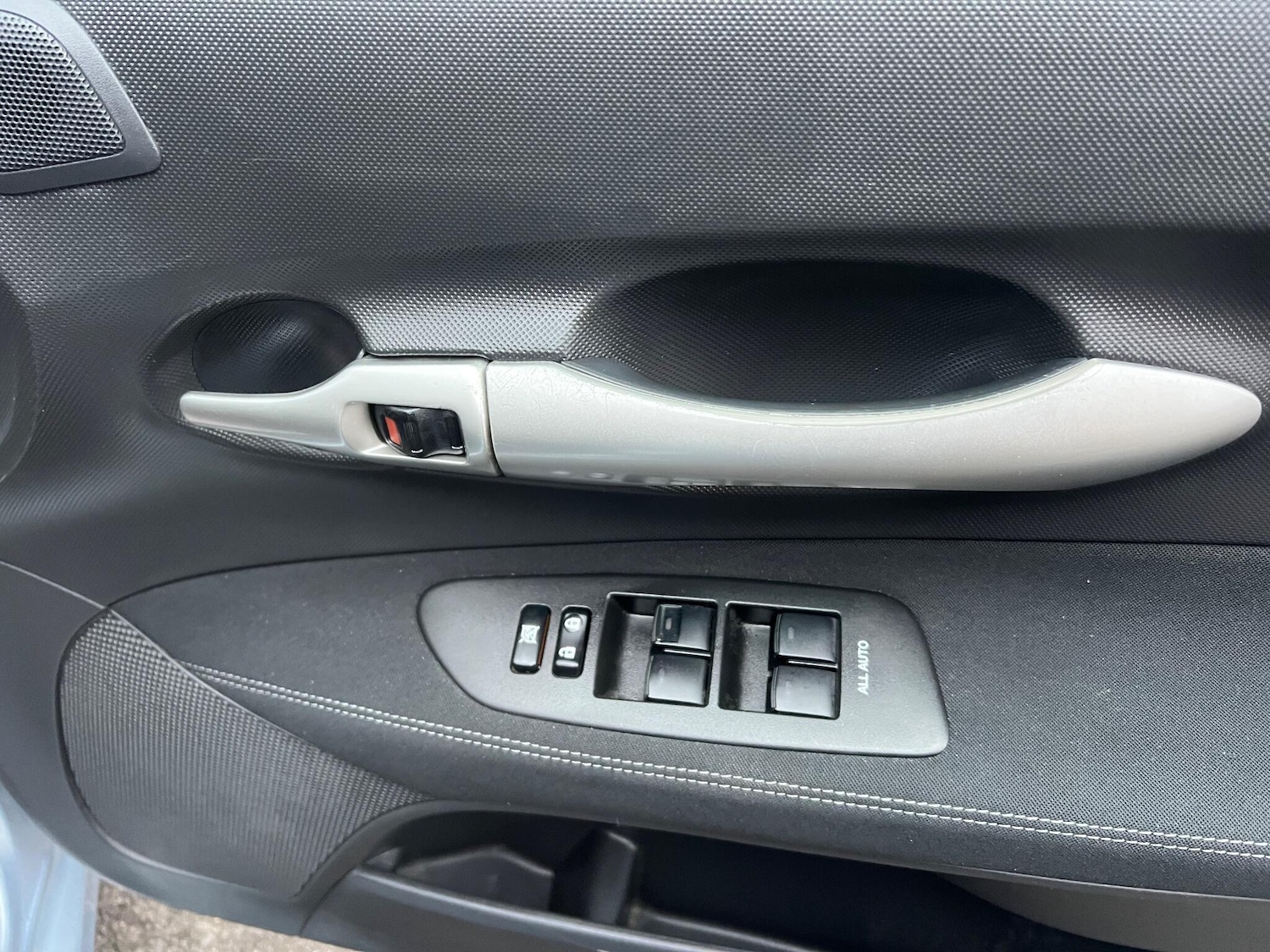 Used Toyota Auris 2011 for sale - 77145428: Photo 20