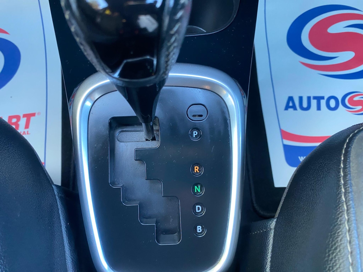 Used Toyota Yaris 2017 for sale - 77239287: Photo 25