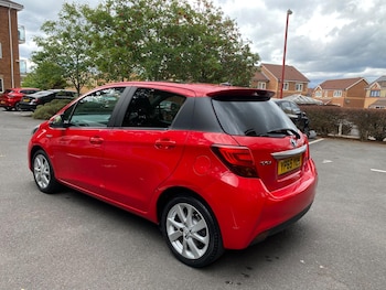 Used Toyota Yaris 2015 for sale - 75478390: Photo