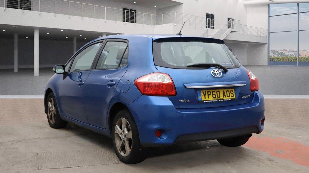 Used Toyota Auris 2010 for sale - 77401260: Photo 3