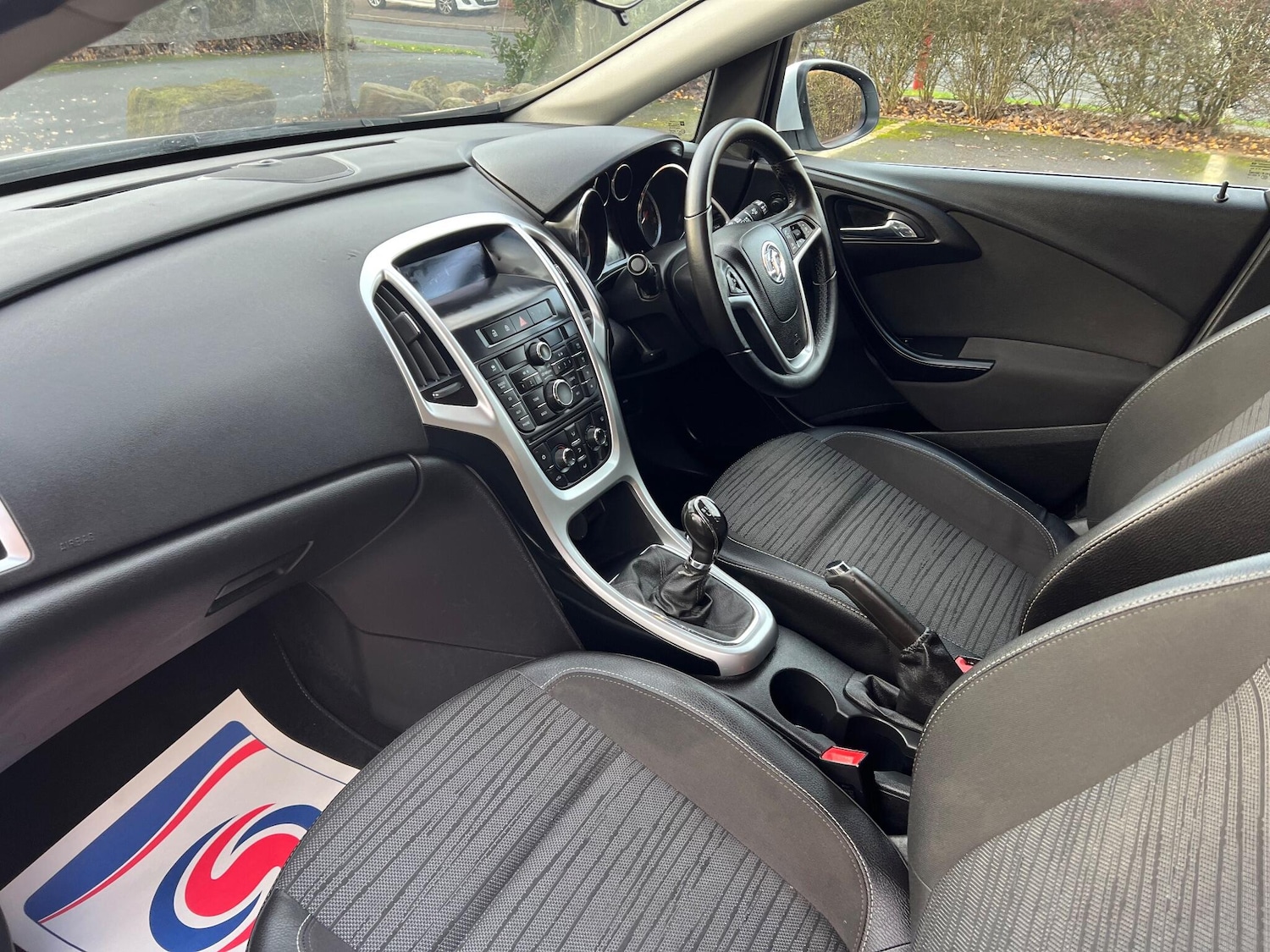 Used Vauxhall Astra 2015 for sale - 77009881: Photo 9