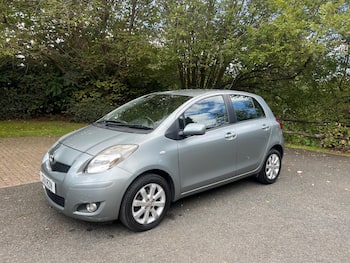 Used Toyota Yaris 2011 for sale - 79808297: Photo