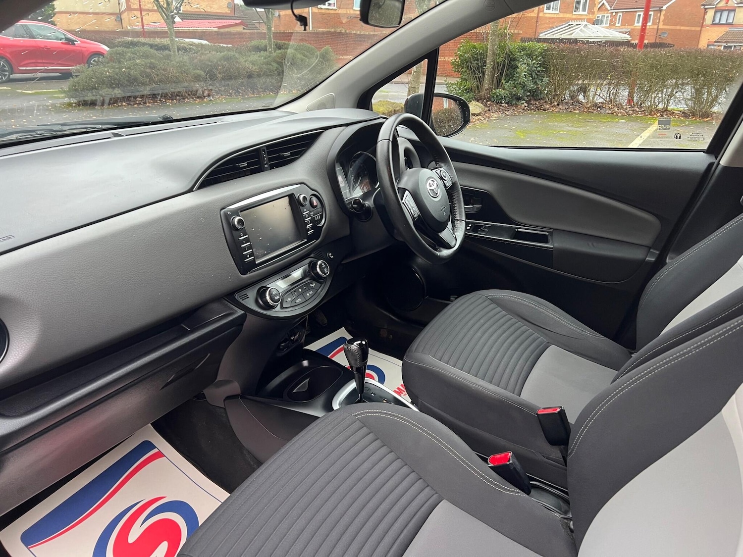 Used Toyota Yaris 2017 for sale - 77401253: Photo 9