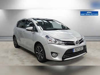 Used Toyota Verso 2017 for sale - 79425622: Photo