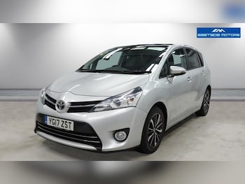 Used Toyota Verso 2017 for sale - 79425622: Photo