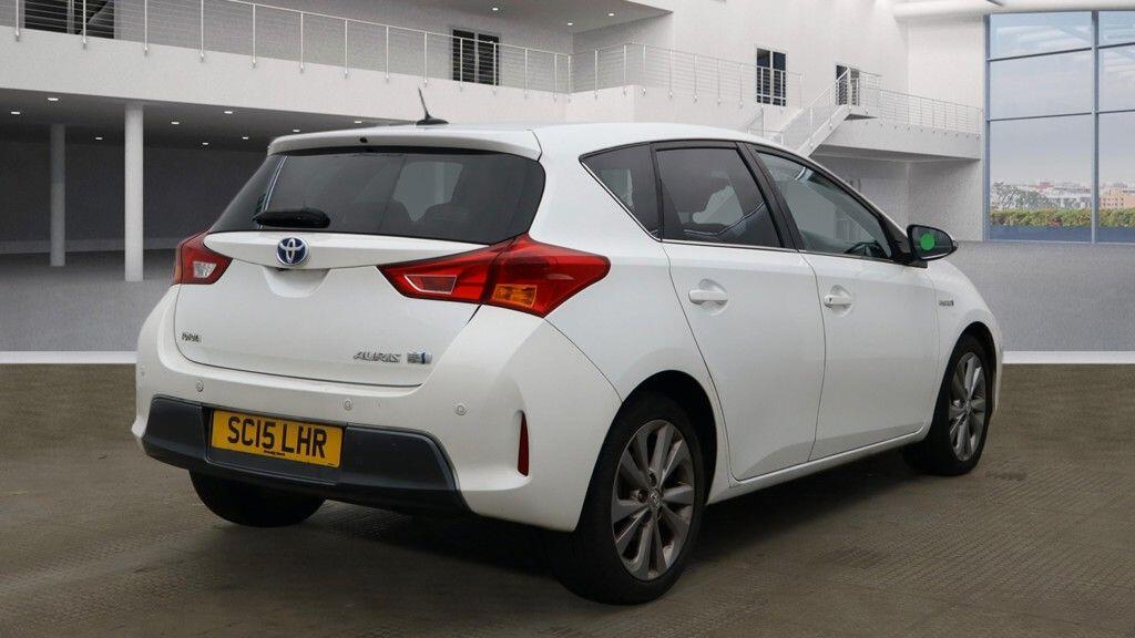 Used Toyota Auris 2015 for sale - 77685199: Photo 2