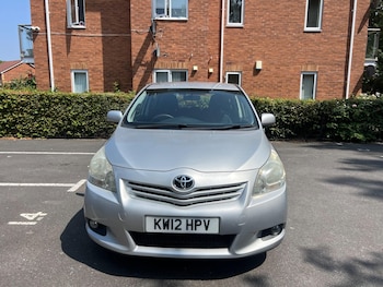 Used Toyota Verso 2012 for sale - 79293407: Photo