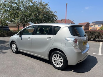 Used Toyota Verso 2012 for sale - 79293407: Photo