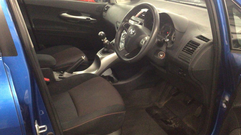 Used Toyota Auris 2010 for sale - 77030998: Photo 9