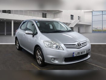 Toyota Auris feature image