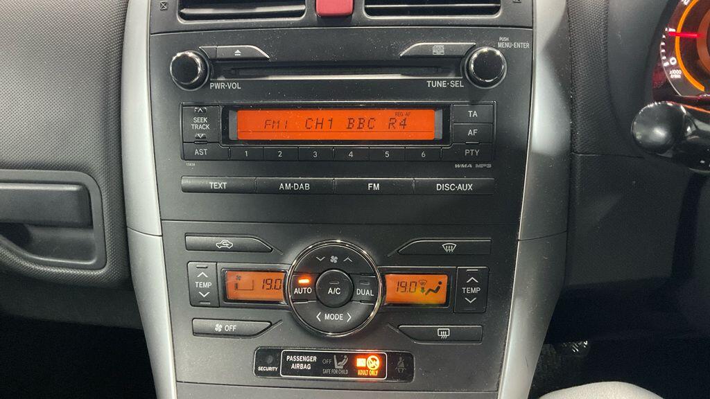 Used Toyota Auris 2011 for sale - 78172236: Photo 5