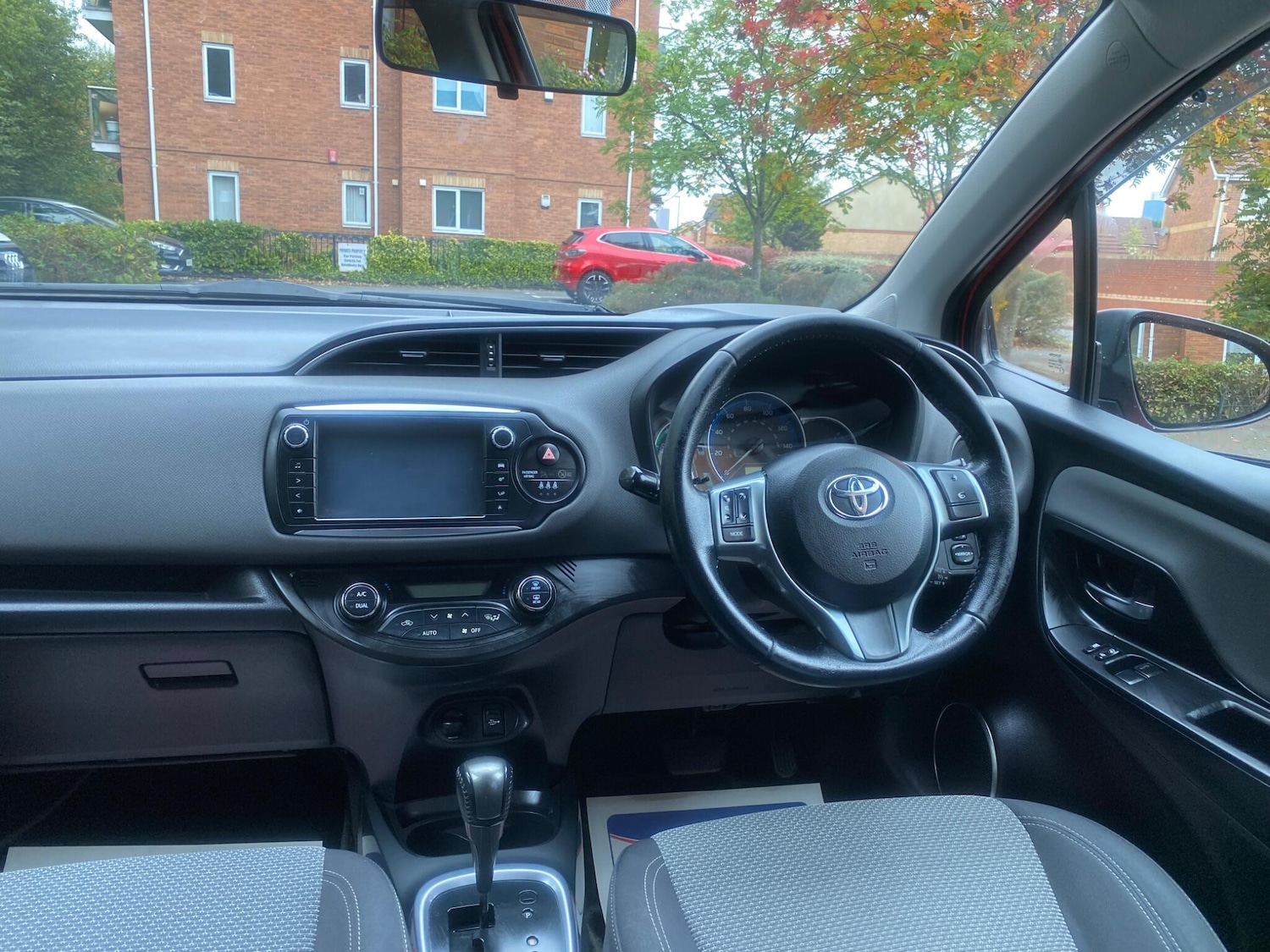 Used Toyota Yaris 2017 for sale - 77009914: Photo 13