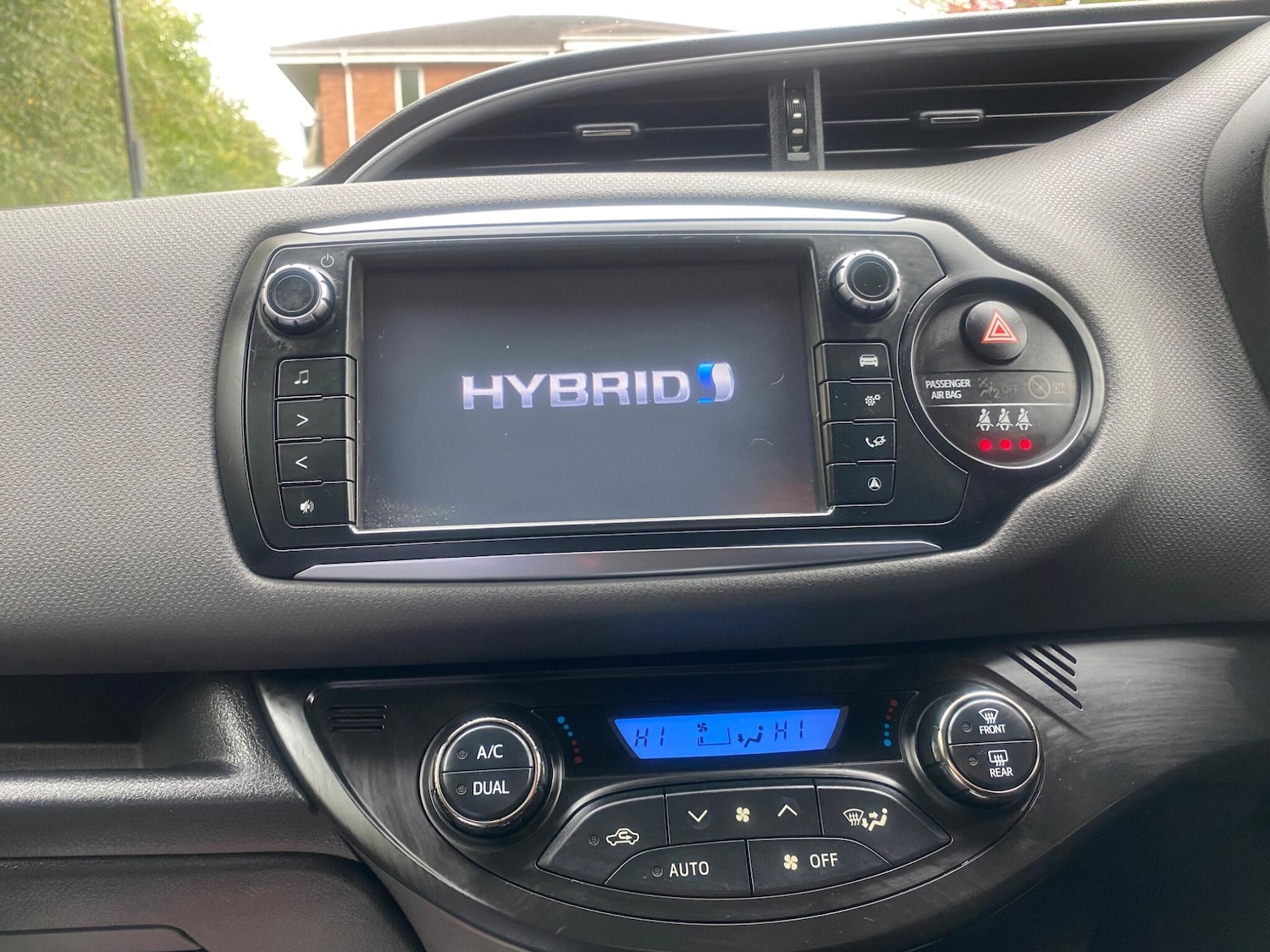 Used Toyota Yaris 2017 for sale - 77009914: Photo 15