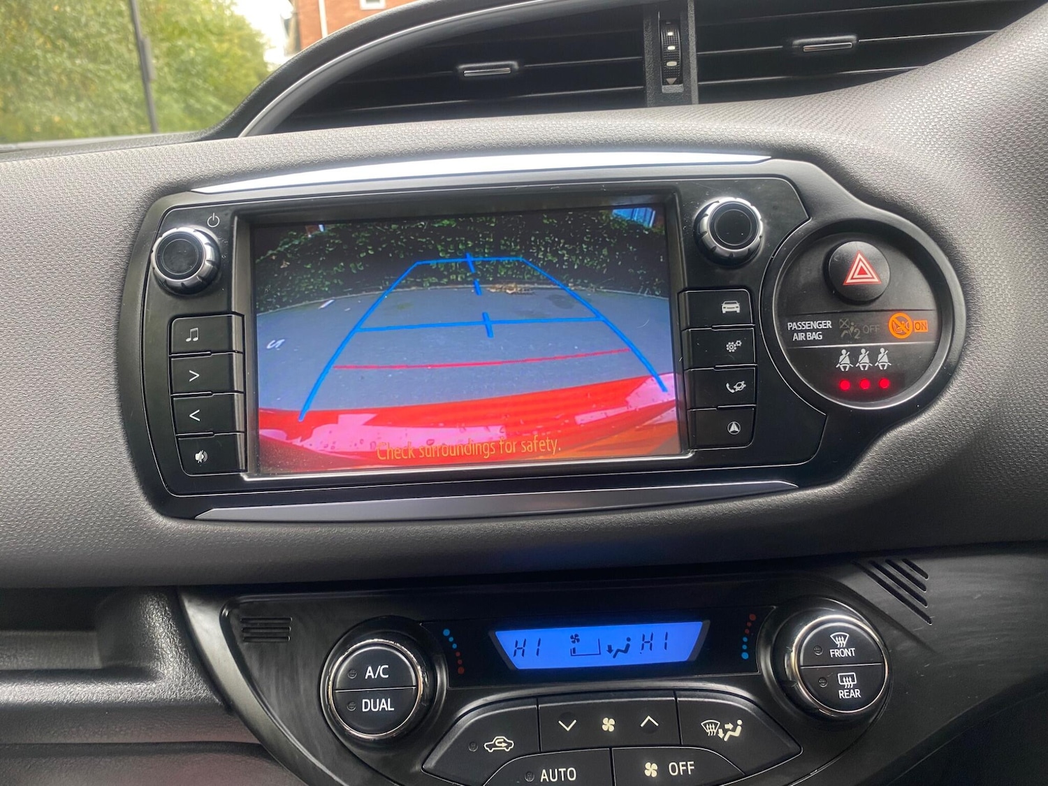 Used Toyota Yaris 2017 for sale - 77009914: Photo 17