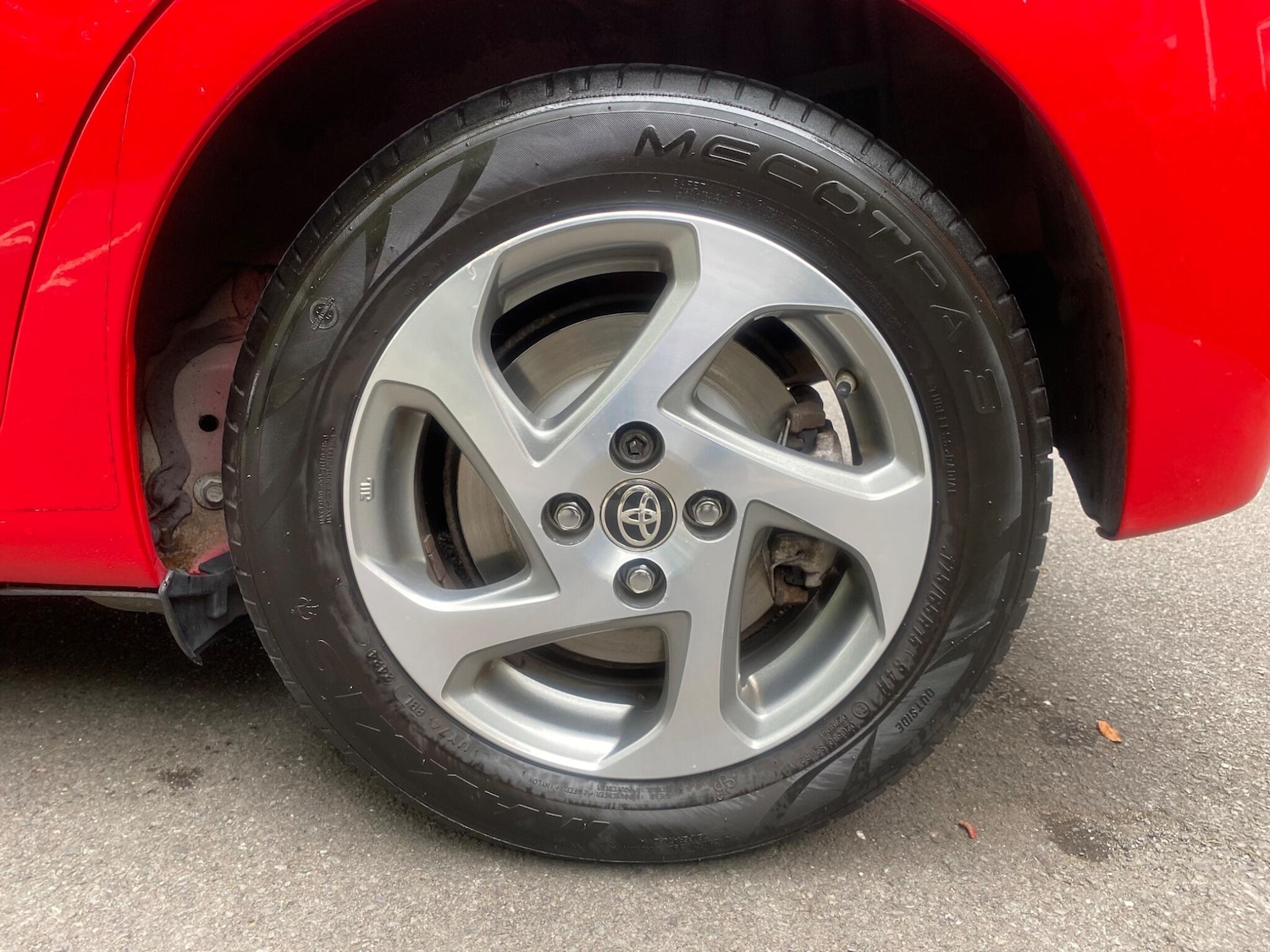 Used Toyota Yaris 2017 for sale - 77009914: Photo 32