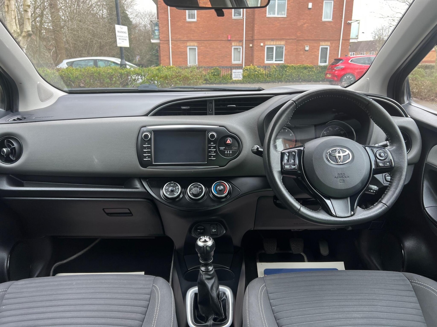 Used Toyota Yaris 2017 for sale - 78172227: Photo 12