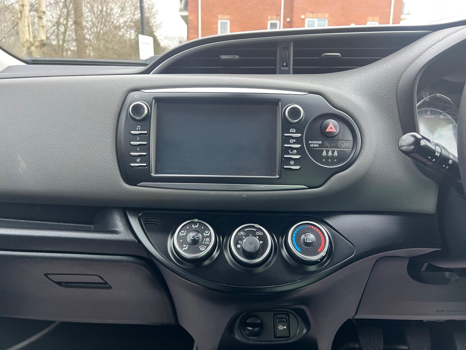 Used Toyota Yaris 2017 for sale - 78172227: Photo 14