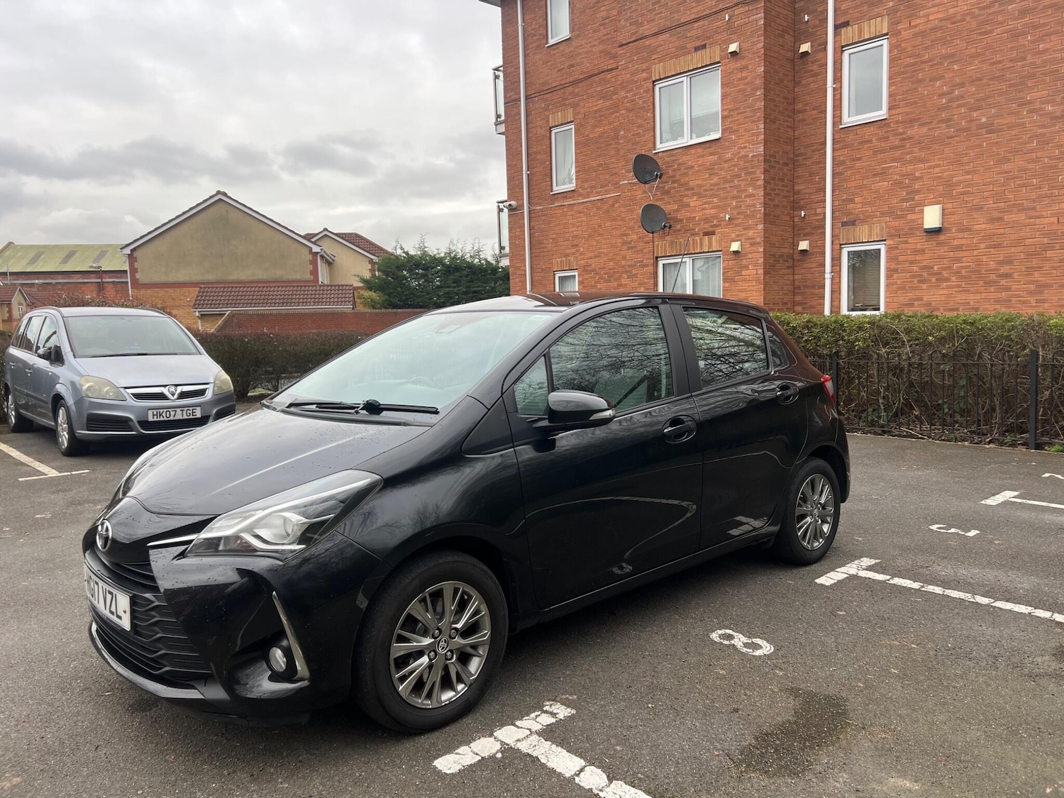 Used Toyota Yaris 2017 for sale - 78172227: Photo 3