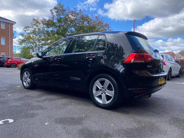 Used Volkswagen Golf 2015 for sale - 76021106: Photo 36