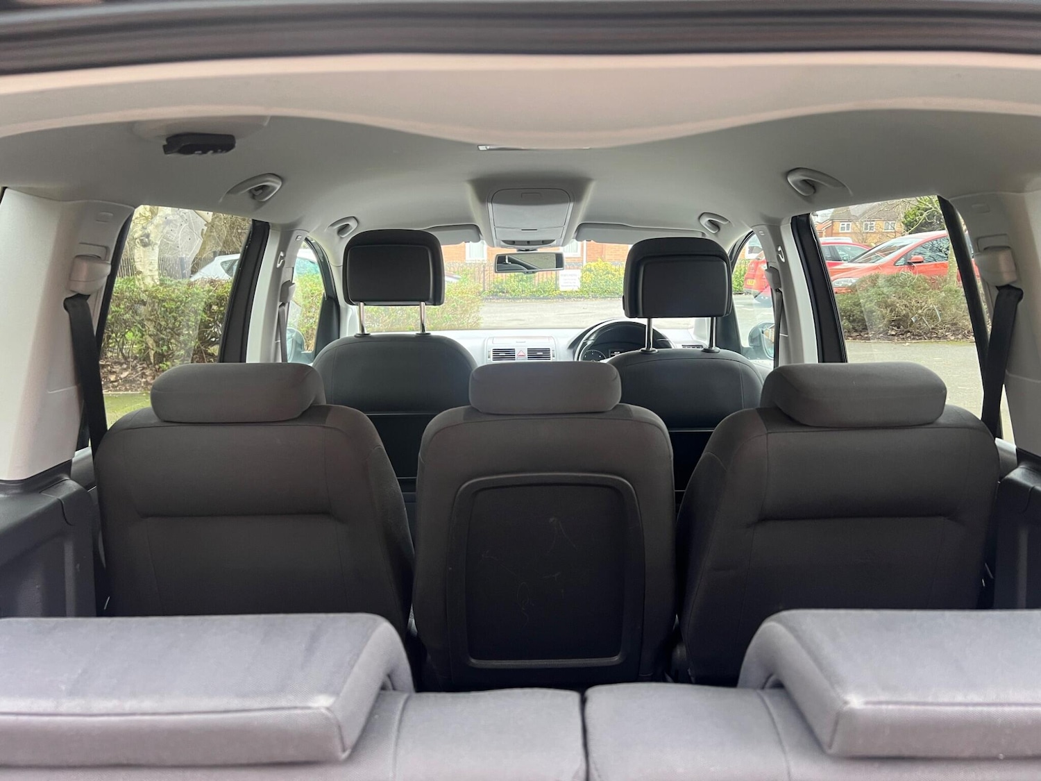 Used Volkswagen Touran 2013 for sale - 77685180: Photo 11