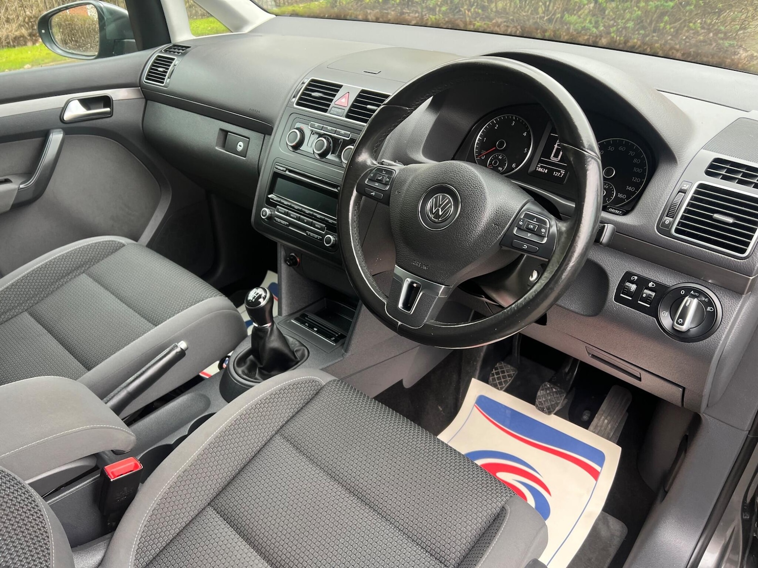 Used Volkswagen Touran 2013 for sale - 77685180: Photo 13