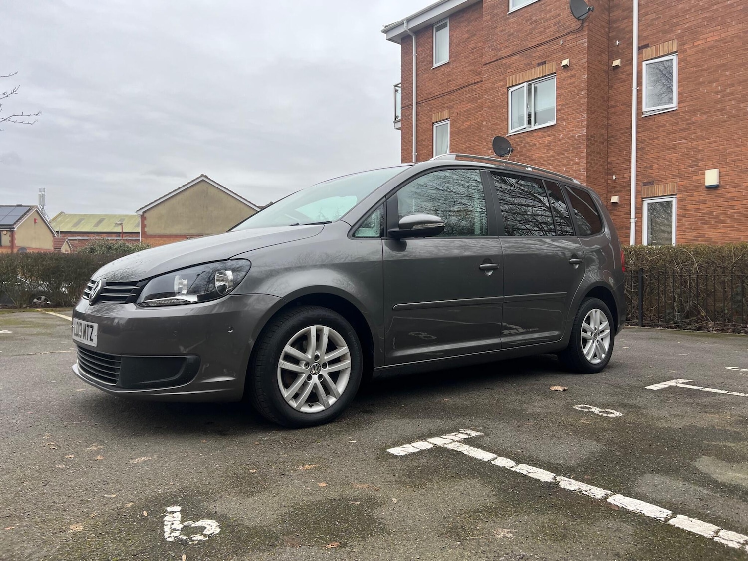 Used Volkswagen Touran 2013 for sale - 77685180: Photo 31