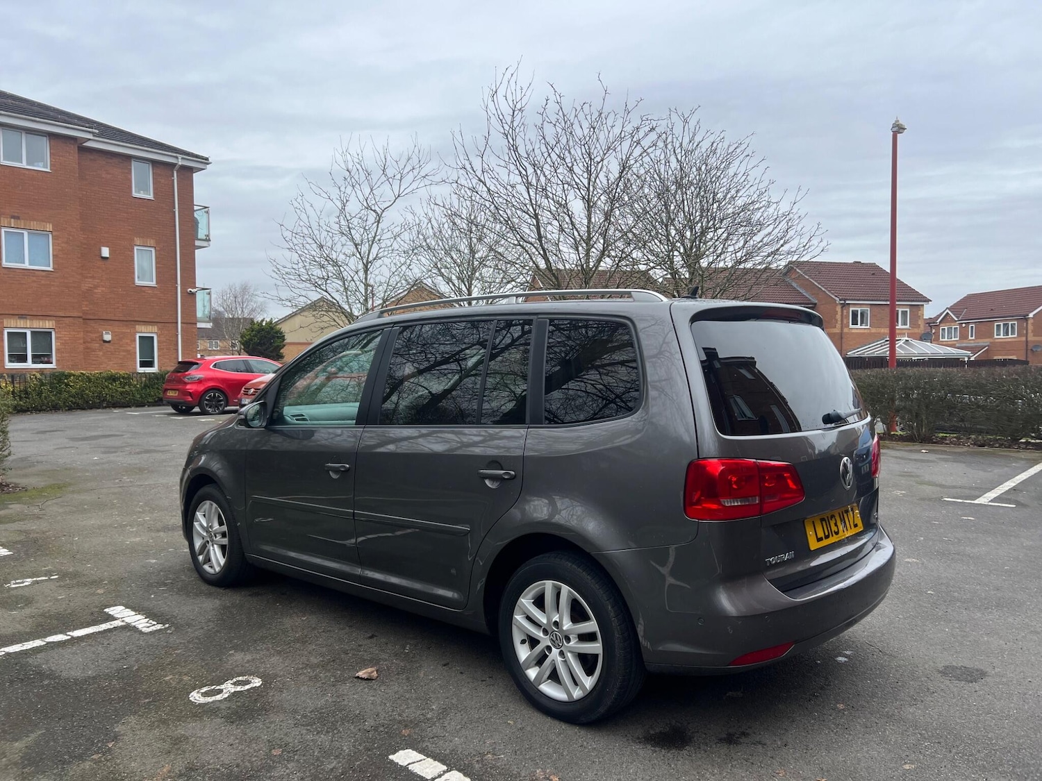 Used Volkswagen Touran 2013 for sale - 77685180: Photo 4