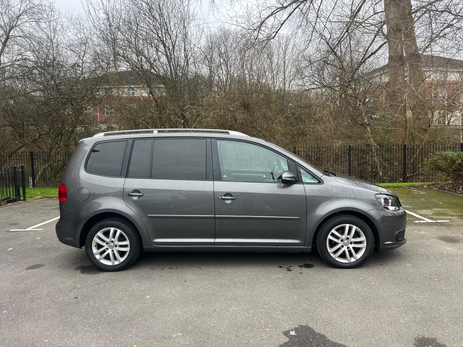 Used Volkswagen Touran 2013 for sale - 77685180: Photo 8