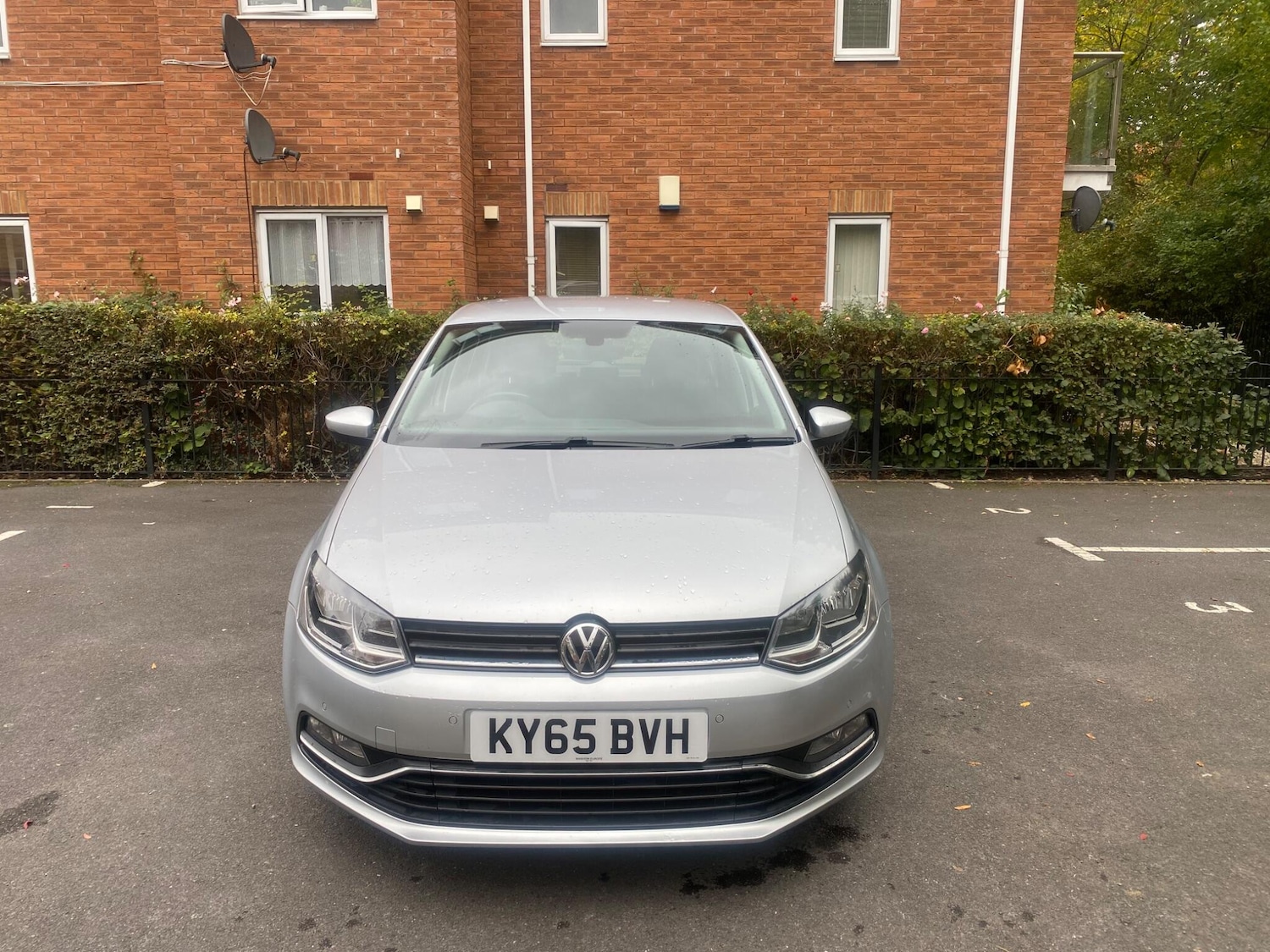 Used Volkswagen Polo 2015 for sale - 76633560: Photo 2