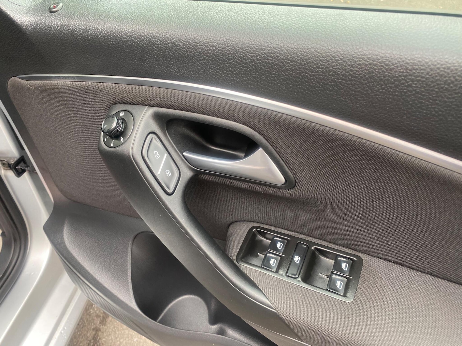 Used Volkswagen Polo 2015 for sale - 76633560: Photo 25