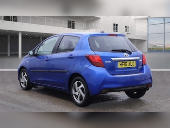 Used Toyota Yaris 2016 for sale - 76608420: Photo