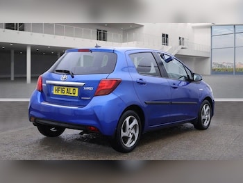 Used Toyota Yaris 2016 for sale - 76608420: Photo