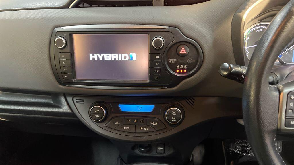 Used Toyota Yaris 2016 for sale - 76608420: Photo 6