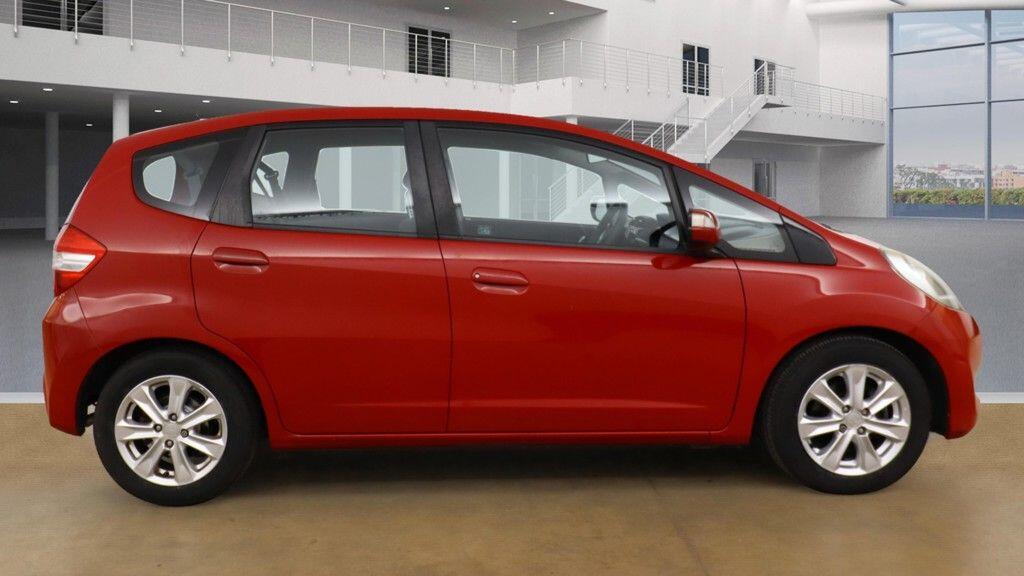 Used Honda Jazz 2011 for sale - 76060576: Photo 5