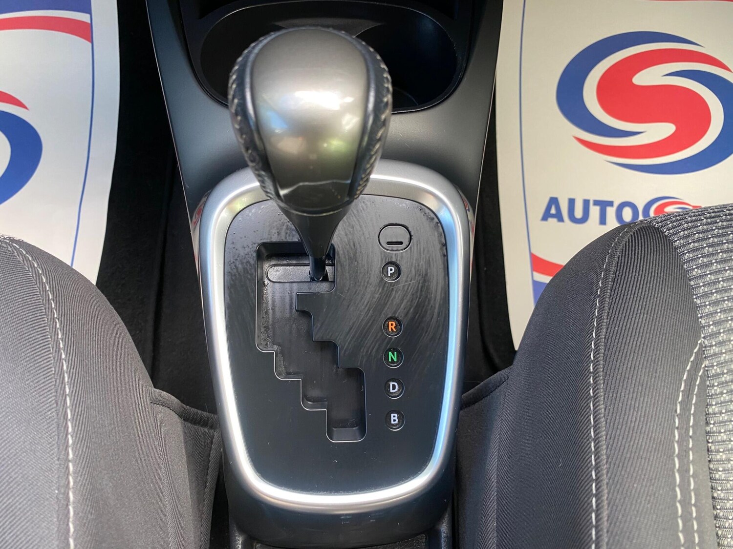 Used Toyota Yaris 2016 for sale - 75757388: Photo 22