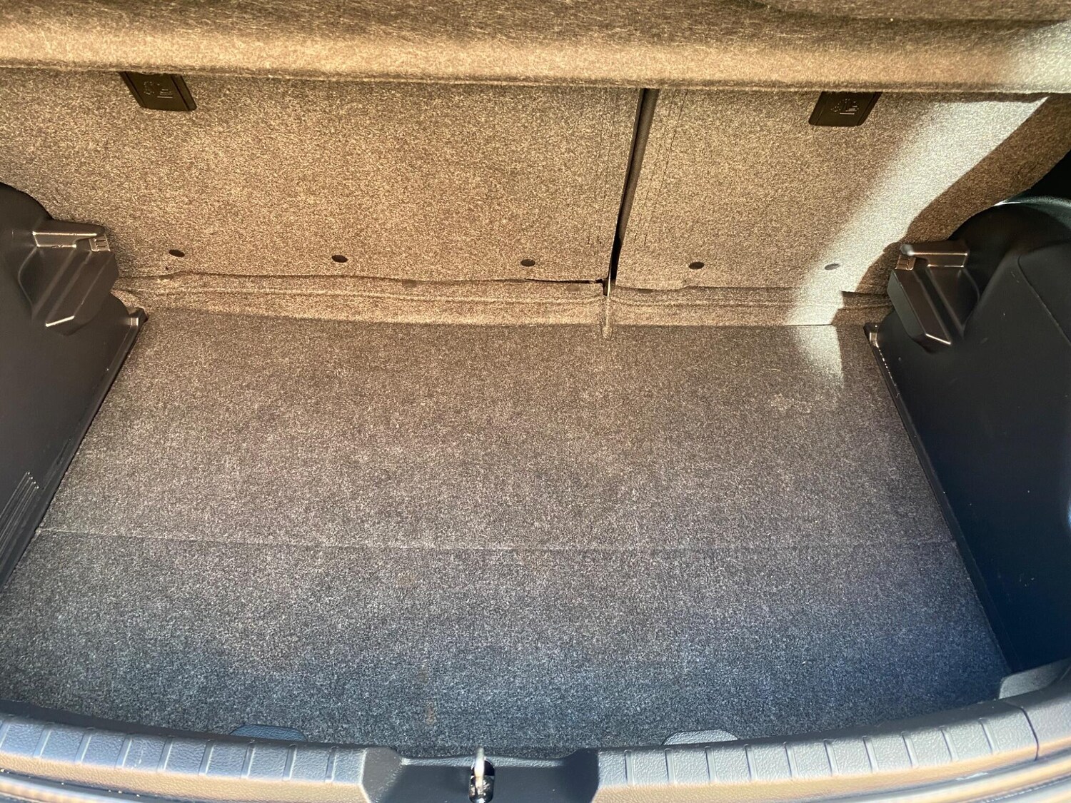 Used Toyota Yaris 2016 for sale - 75757388: Photo 28