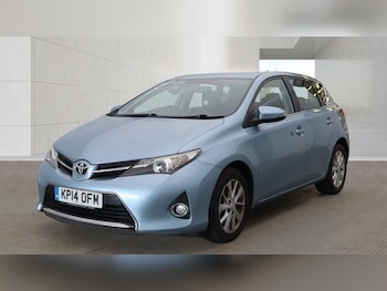 Used Toyota Auris 2014 for sale - 79062101: Photo